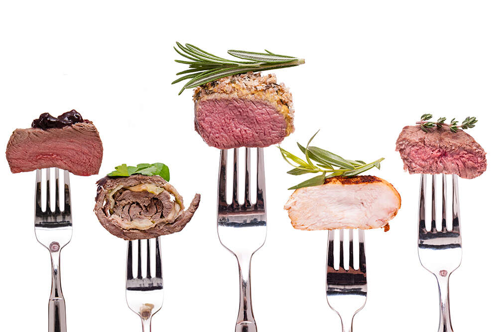 Fleisch gebraten auf Gabeln (Bernd Schmidt)