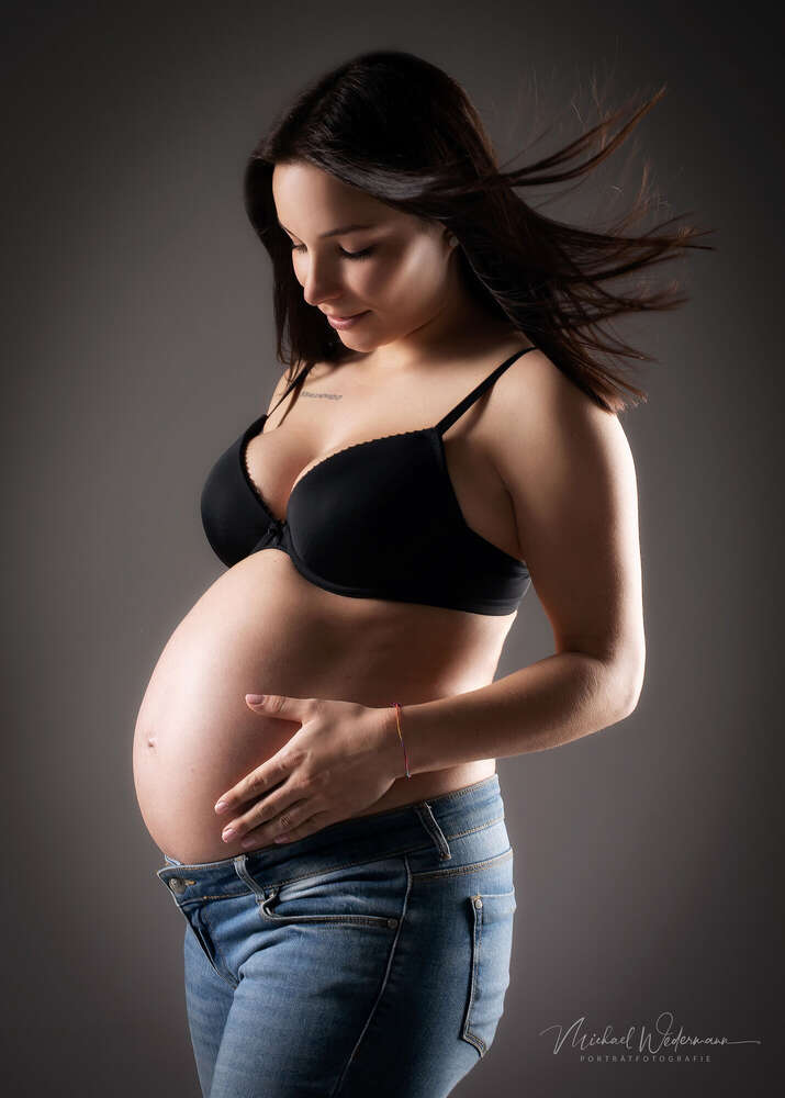 Schwangere Frau  (Fotostudio Wedermann)