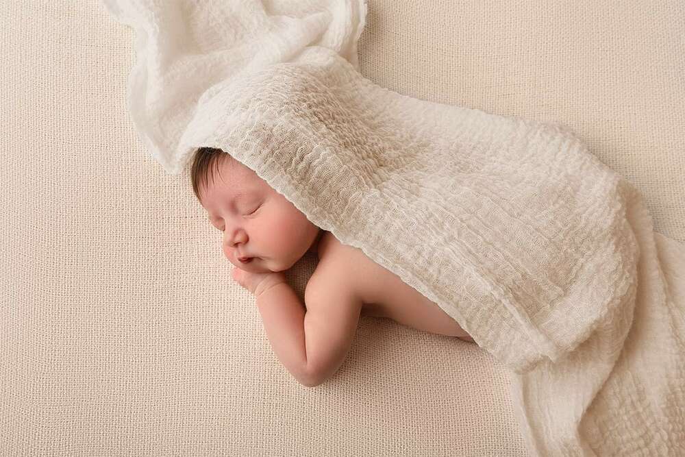 Neugeborenen Shooting München (Babybauch, Neugeborenen & Baby Fotografie)