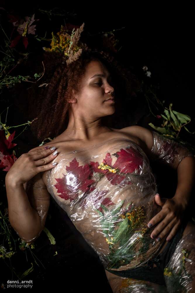 Foil & Flowers (Danni Arndt Photography)