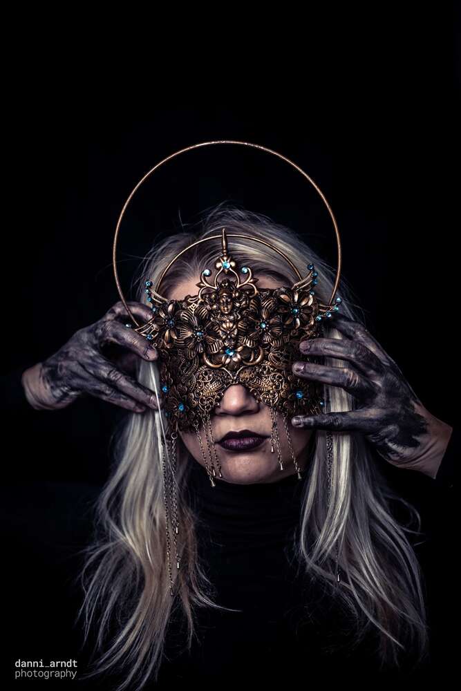 Gothic (Danni Arndt Photography)