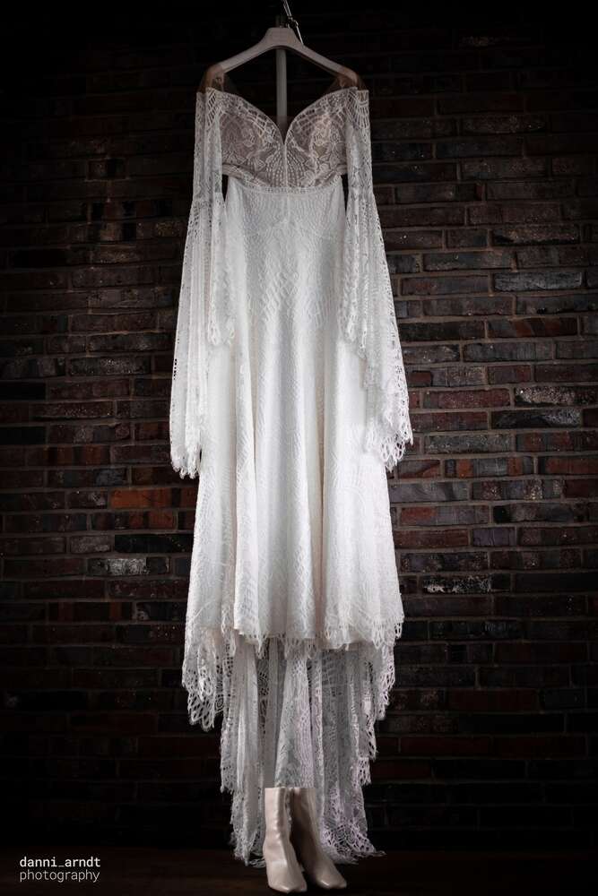 Brautkleid (Danni Arndt Photography)