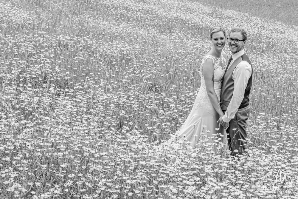 Hochzeit auf Margeritenwiese (Michael Dücker Fotografie)