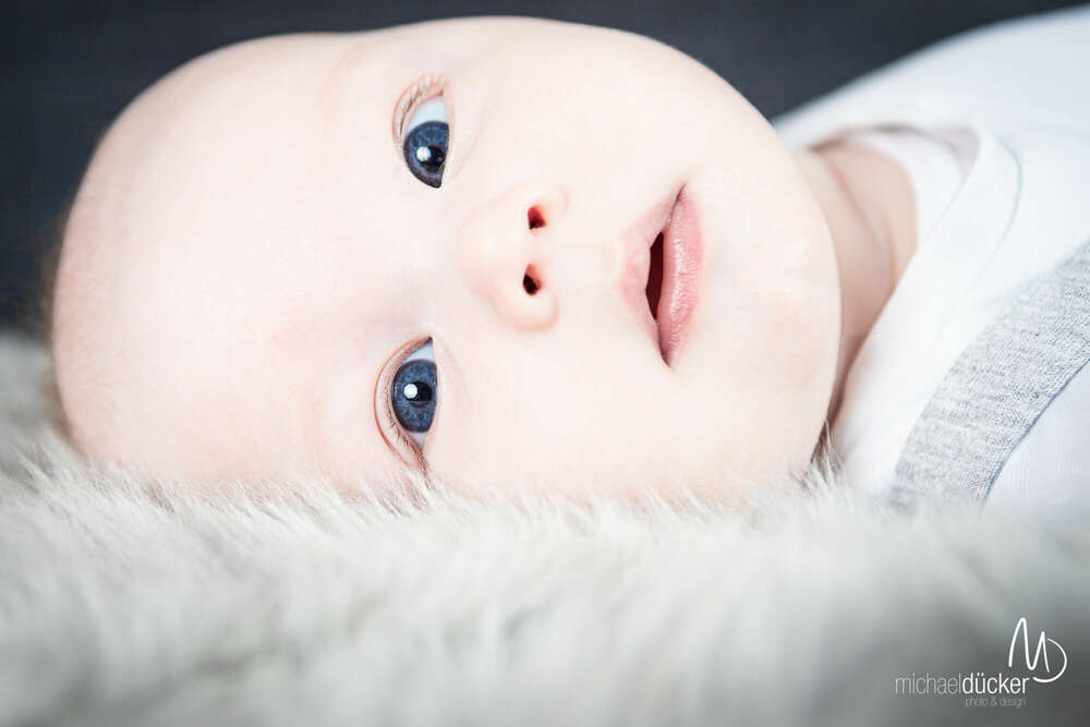 Baby Studioaufnahme (Michael Dücker Fotografie)