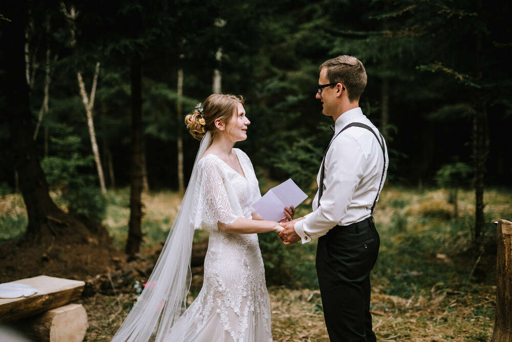 Dora Balog (Dora Balog)