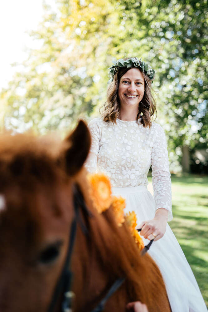 Braut auf Pferd (Sam Green Photography)