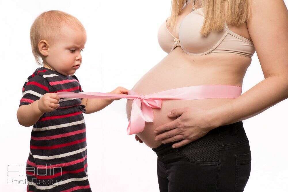 Babybauch, Schwangere, Schwangerschaft (Aladin-PhotoDesign)