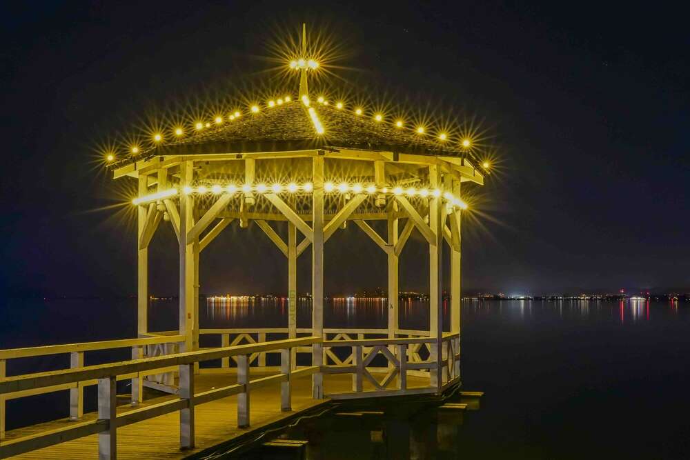 Bregenz am Bodensee bei Nacht (Johann Medvey Fotografie)