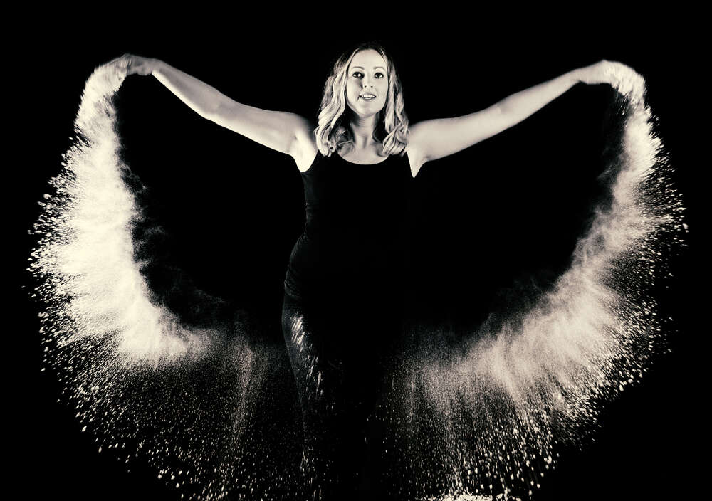 Schwangerschaftsshooting mit Mehl (Kessler Fotografie)