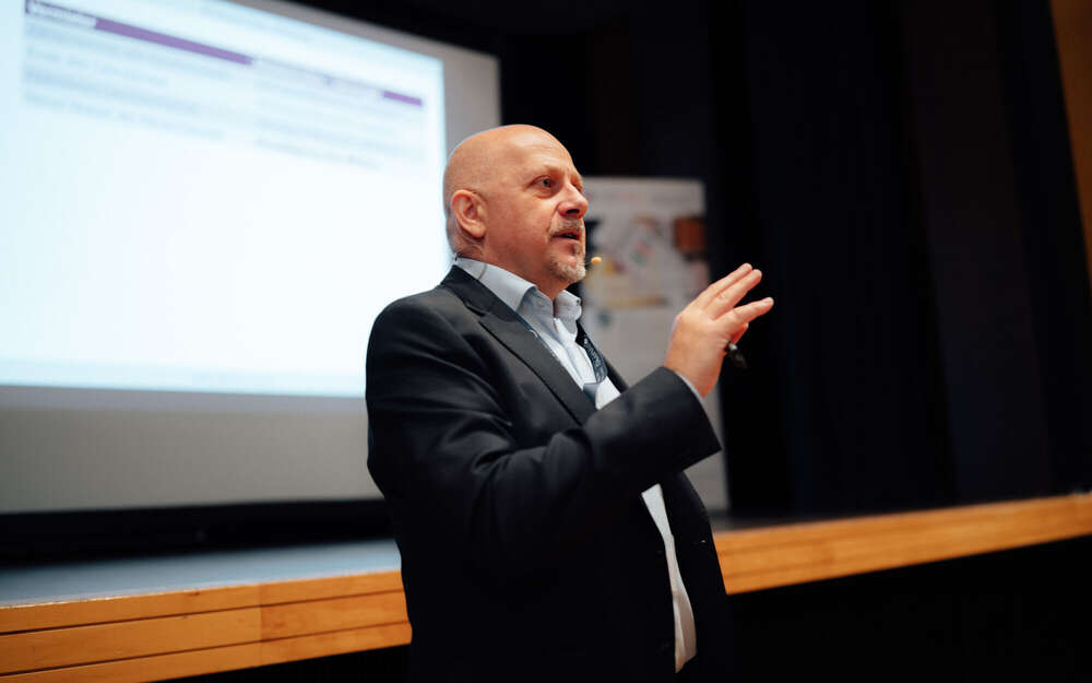 AdrianMedia (AdrianMedia)