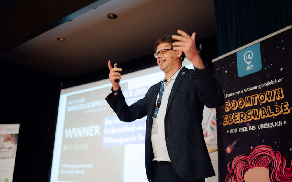 AdrianMedia (AdrianMedia)