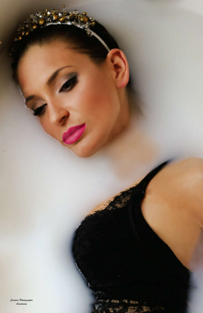 Creative Photographer Anastasia (Creative Photographer Anastasia)