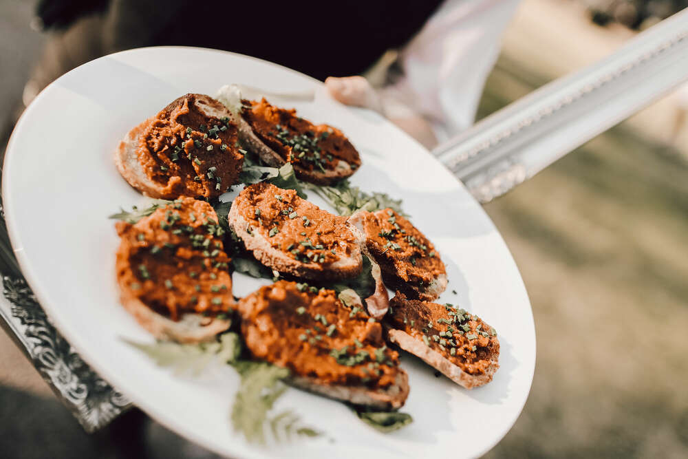 Essen liebevoll präsentiert (Hochzeitsfotograf Kai Schöning)