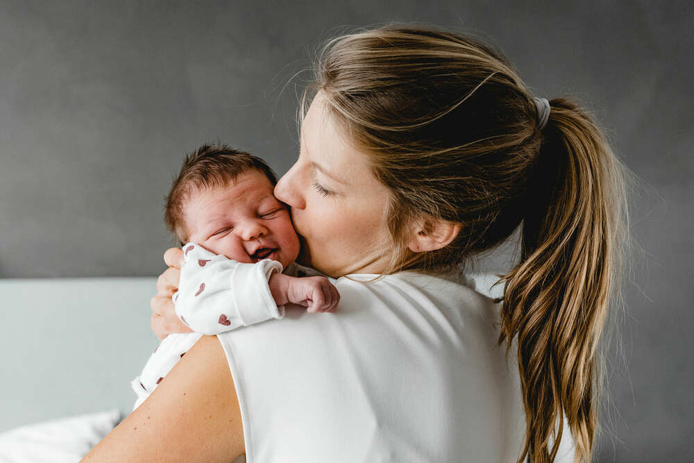 Neugeborenenshooting (Steffi Mayer Familienfotografie)