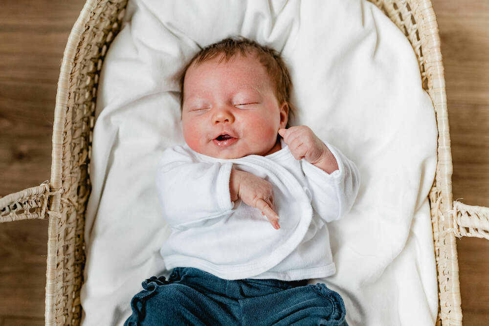 Neugeborenenshooting (Steffi Mayer Familienfotografie)