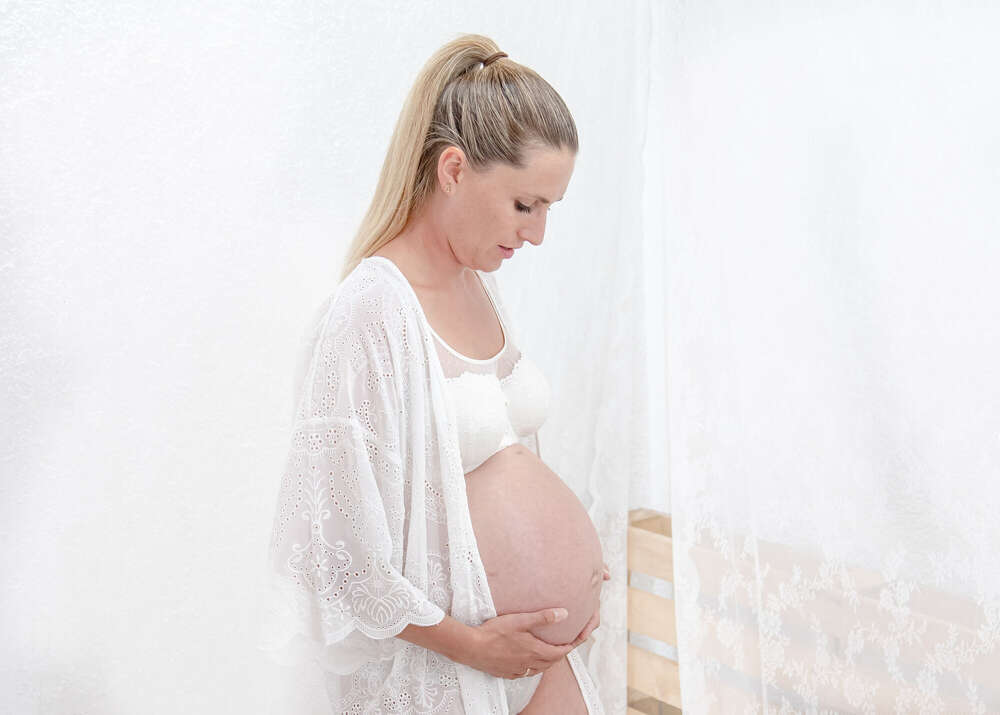 Schwangerschaft Fotoshooting im Studio  (Rosilene Passolt Photography)