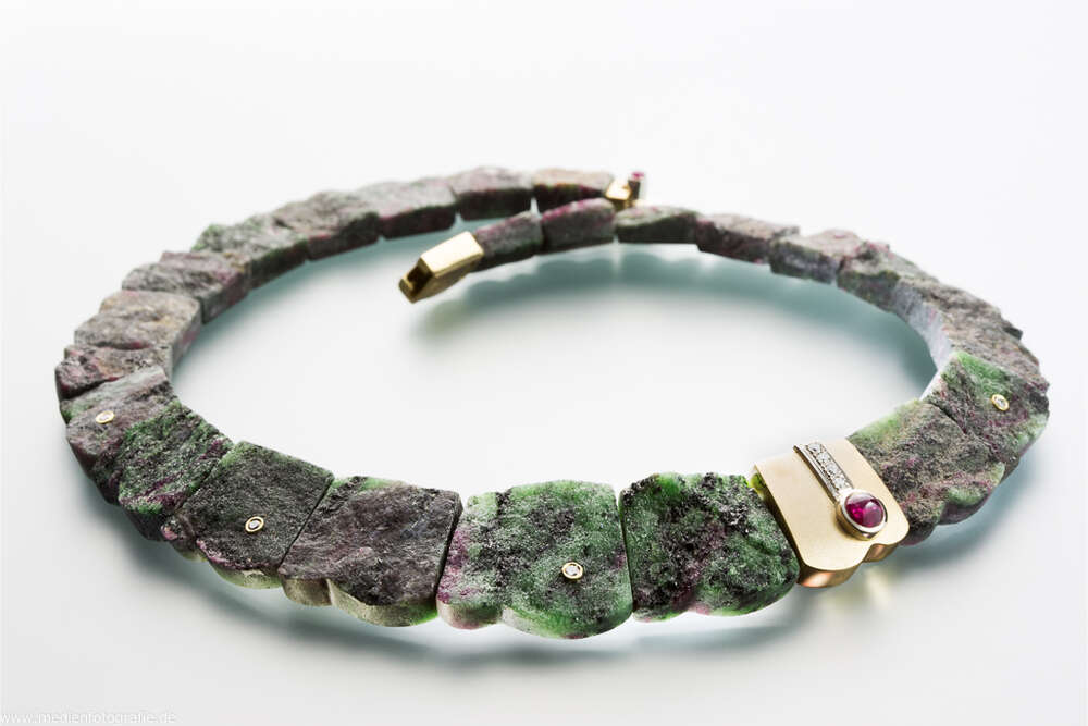 Schmuckfotografie Halskette (Medienfotografie)