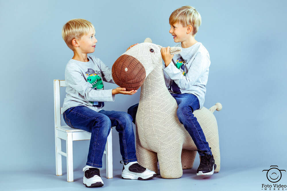 Foto-Video-Werke (Foto-Video-Werke)