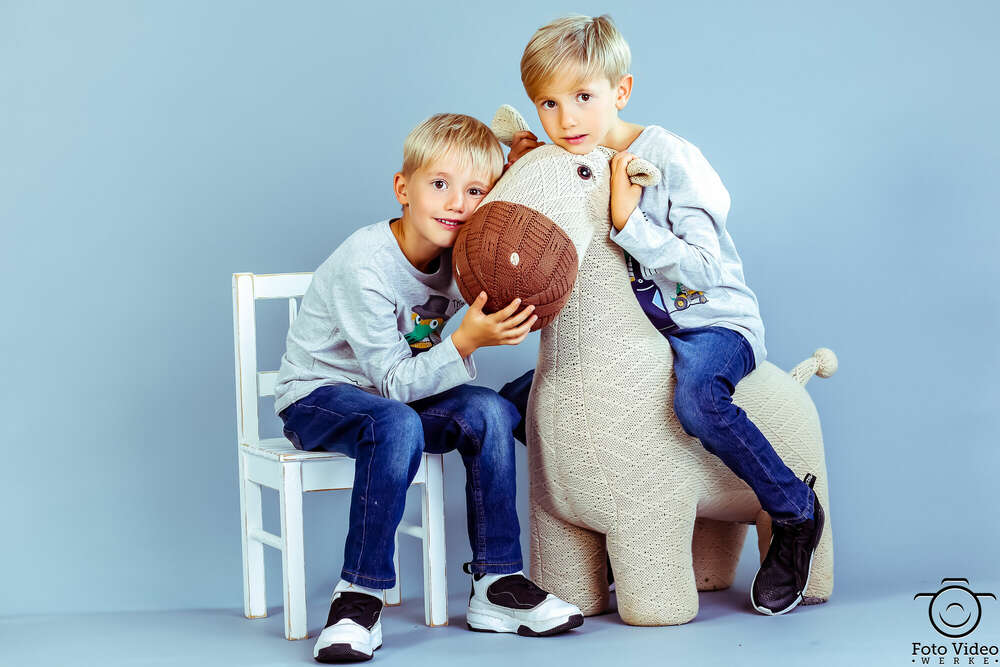 Foto-Video-Werke (Foto-Video-Werke)