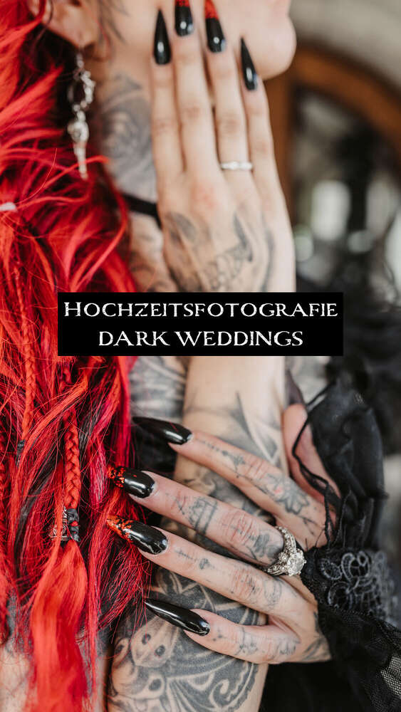 The Moment - Wedding Photographer (The Moment - Wedding Photographer)