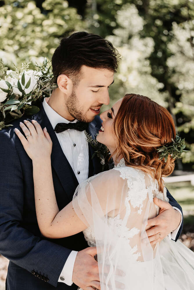 The Moment - Wedding Photographer (The Moment - Wedding Photographer)