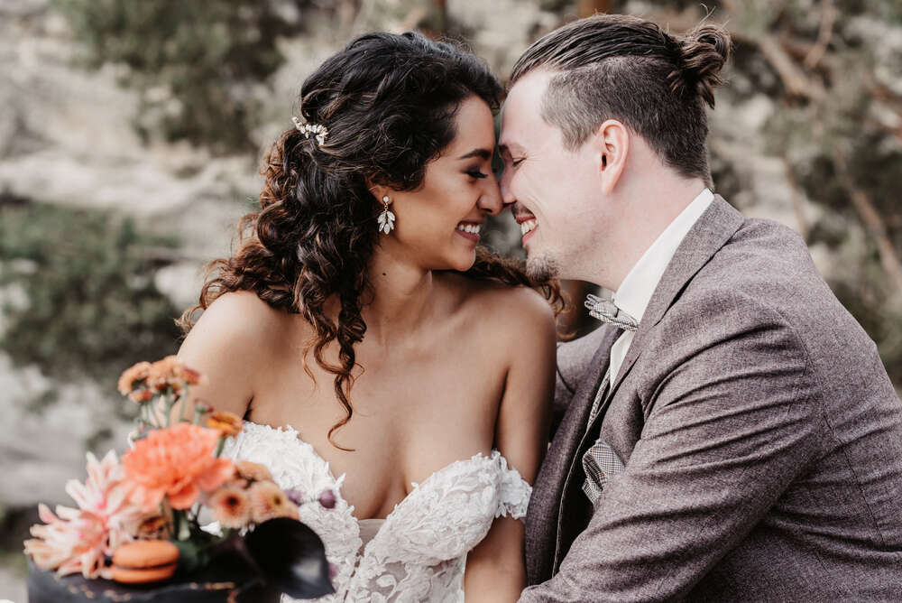 The Moment - Wedding Photographer