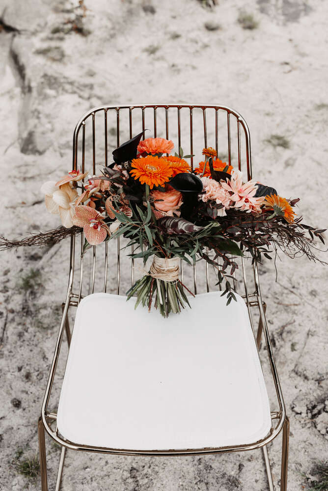 The Moment - Wedding Photographer (The Moment - Wedding Photographer)