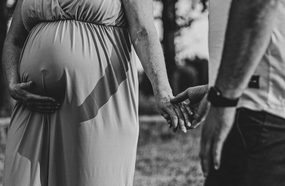 Babybauch Shooting (LittleRawMoments)