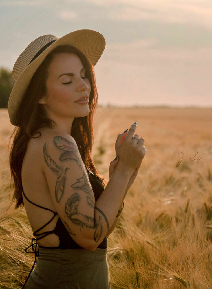 Frances (J. Sue Photography)