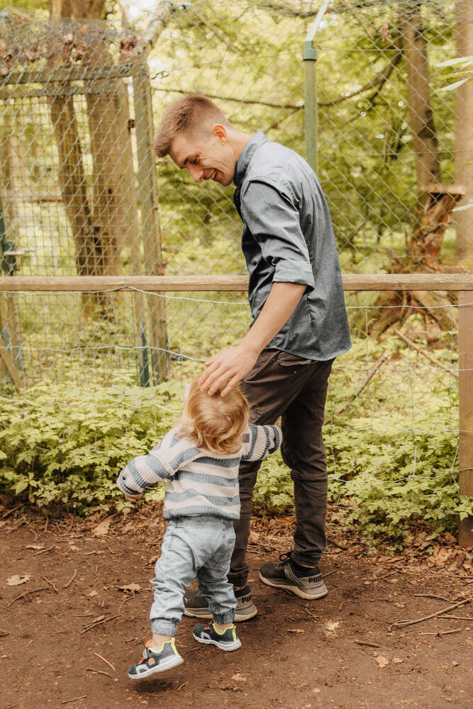 Vater und Sohn Fotoshooting im Wildpark (Franziska Kriening Fotografie)