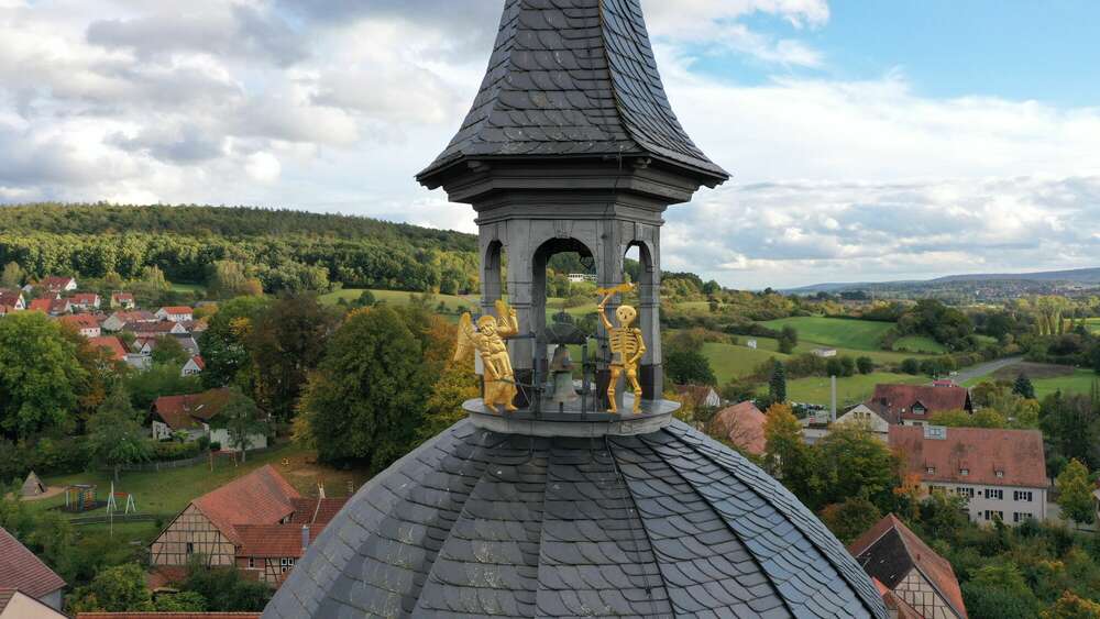 Grauturm Ebern (upintheairpics/Drohnenfotograie,Luftaufnahmen,Vide)