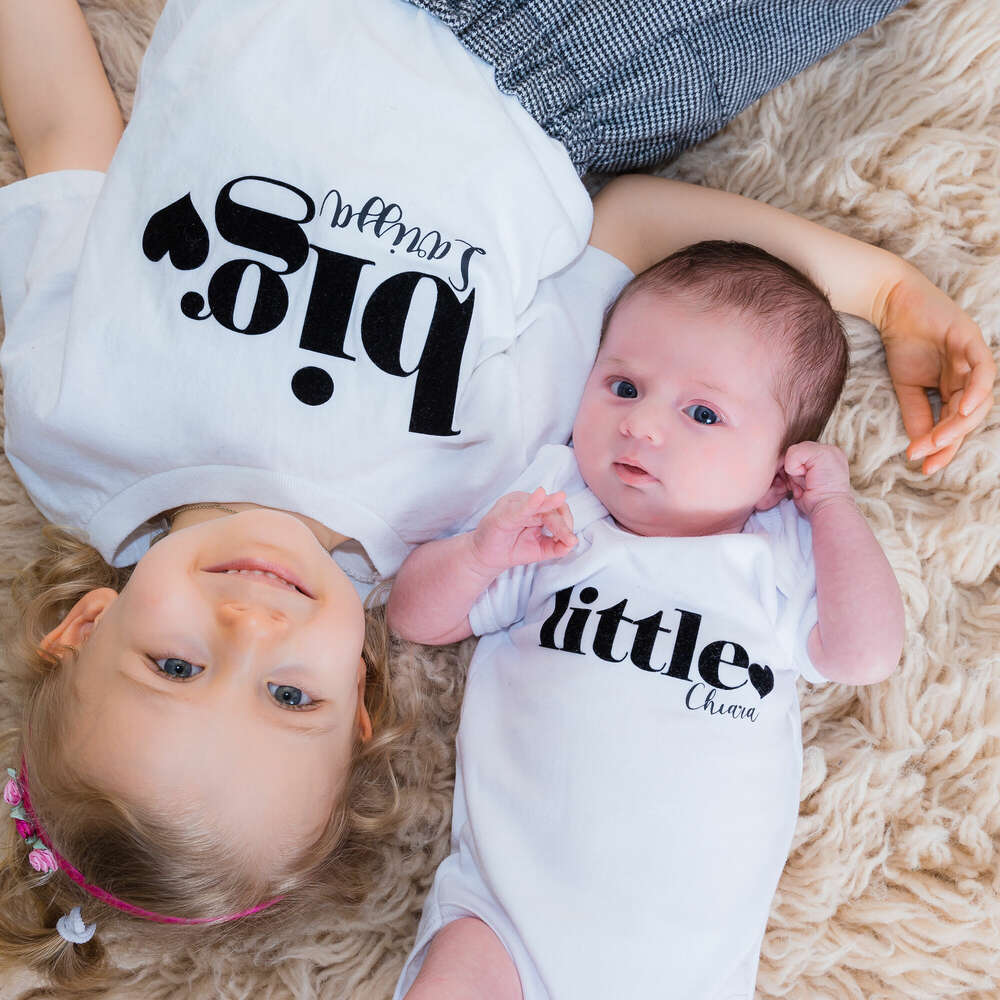 Newbornshooting mit Geschwisterbilder (Petite Fotografie)
