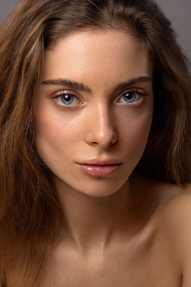 Beauty Portrait mit Yvonne im Studio (PHOTOGRAPHY BY ANDY MERKEL)