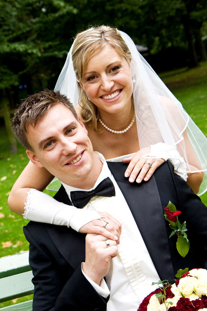 Brautpaar (anders fotografiert - Tina Weiss Fotografie)