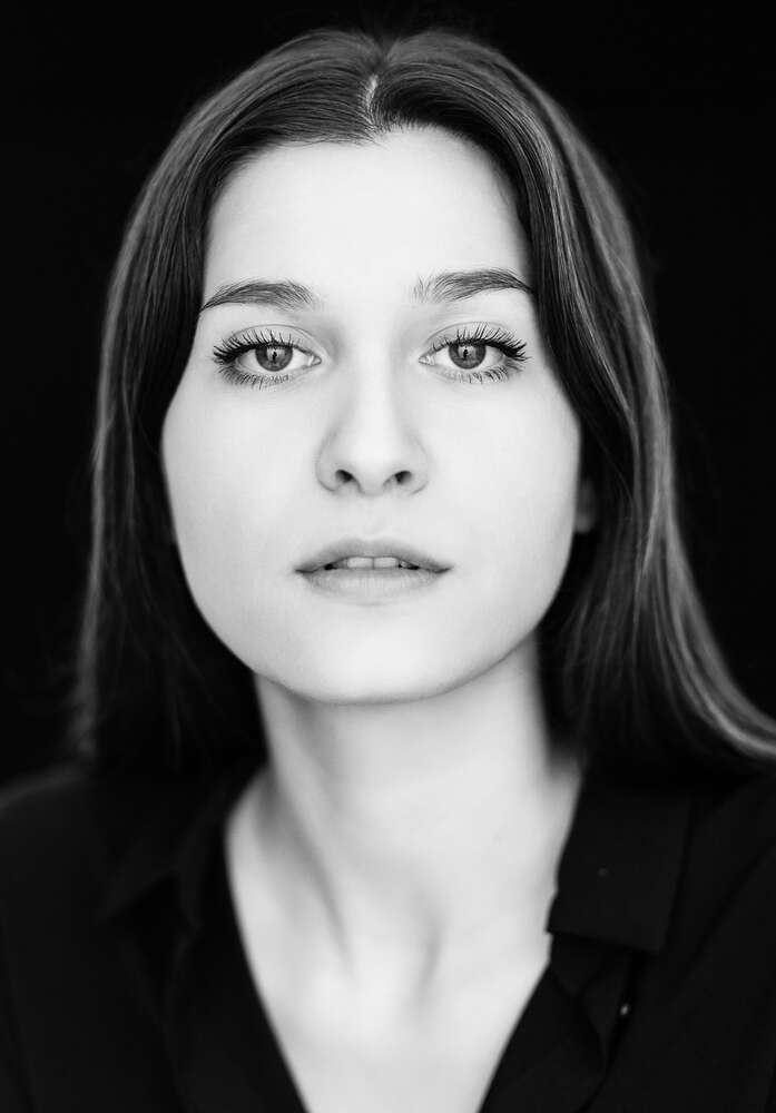 Musicaldarstellerin Toni Valdés (Headshot Master)