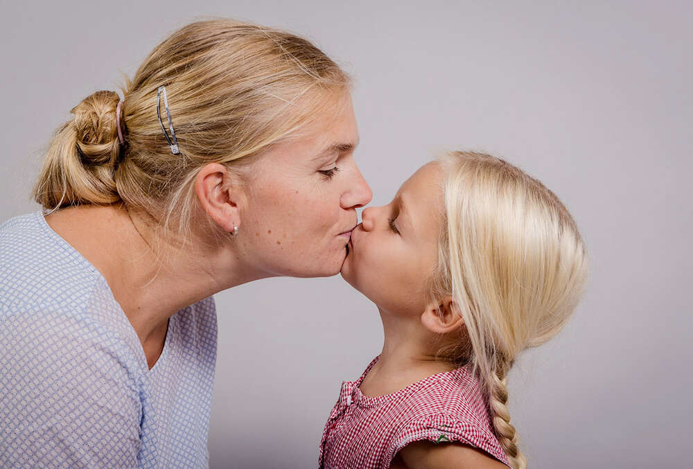 Mutter und Kind im Studio (Kochinke Visuelle Gestaltung)