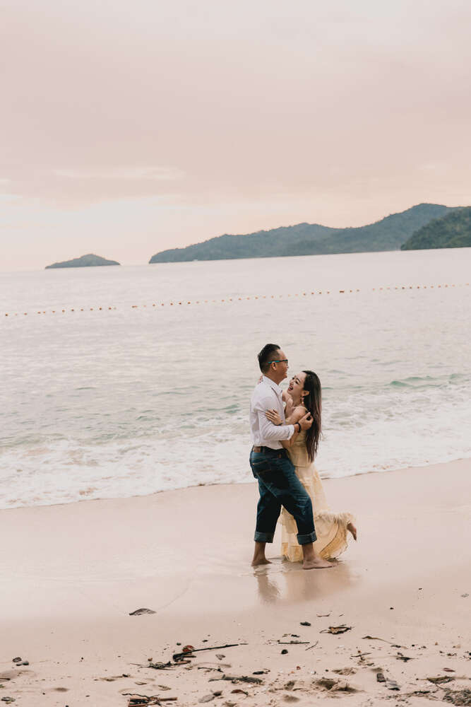 Silk & Peonies (Silk & Peonies)