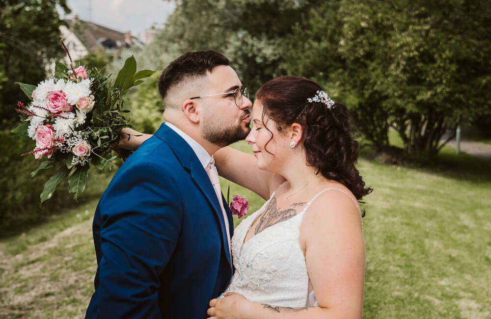 Ein besonderer Kuss (VisCons Media GmbH)