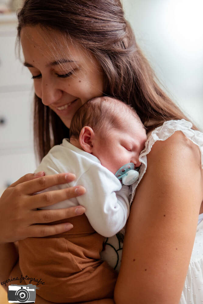 Newborn (eyerina.fotografie)