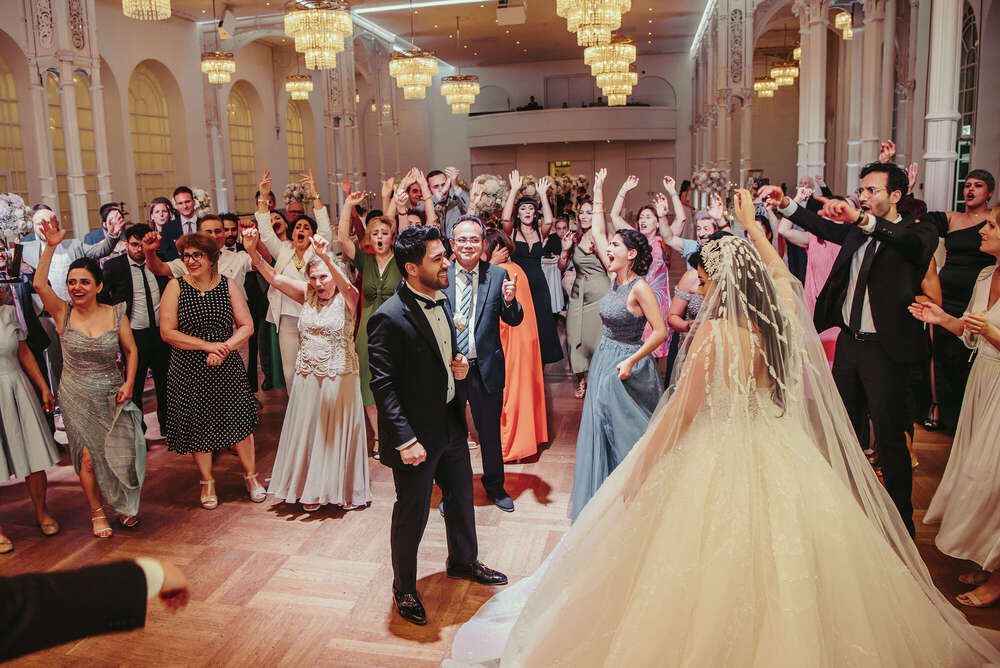 Hochzeit (Shahram Azimidizaj)