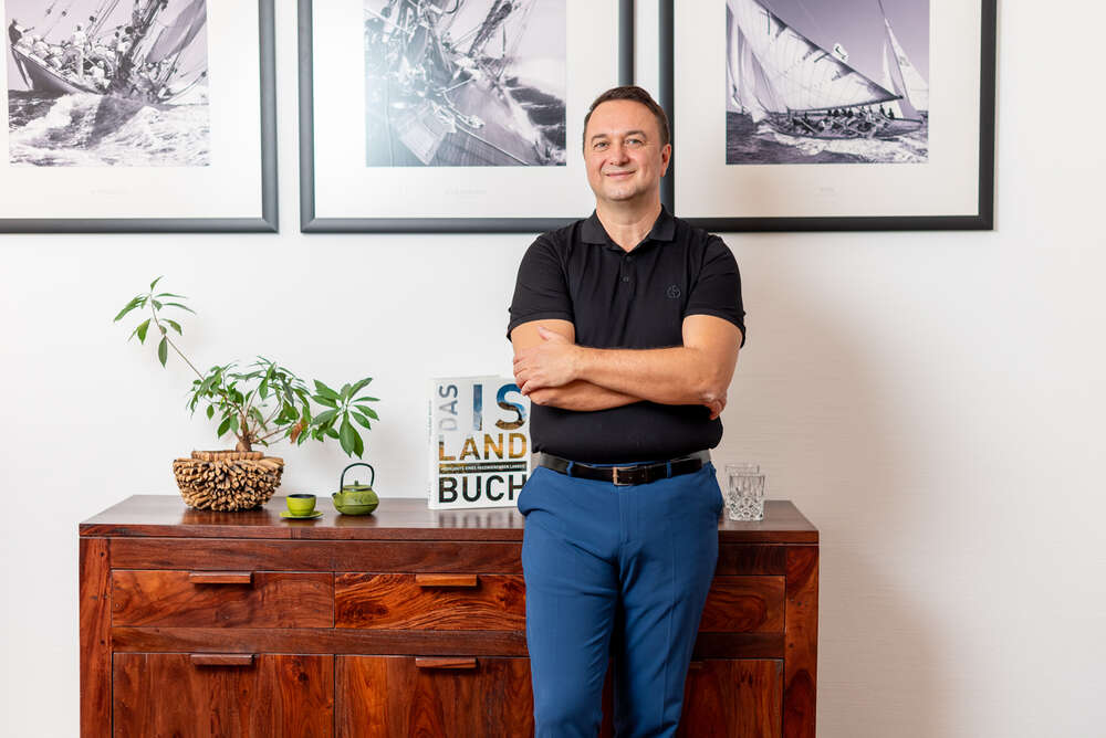 Der Versicherungsmakler (André Weber)