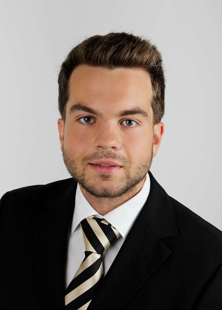 Bewerbungsfoto (Fotostudio FOTOFALLY)