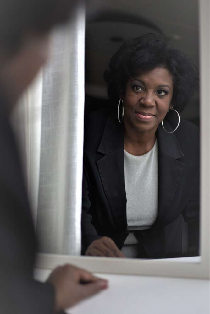 Frau im Spiegel Vol2 (STAGE99)