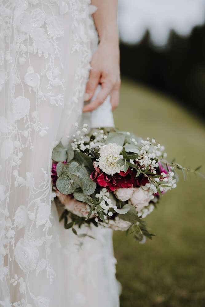 Brautstrauß der Braut auf der Stögeralm (Jennifer Hartmann | Photography & Artist)