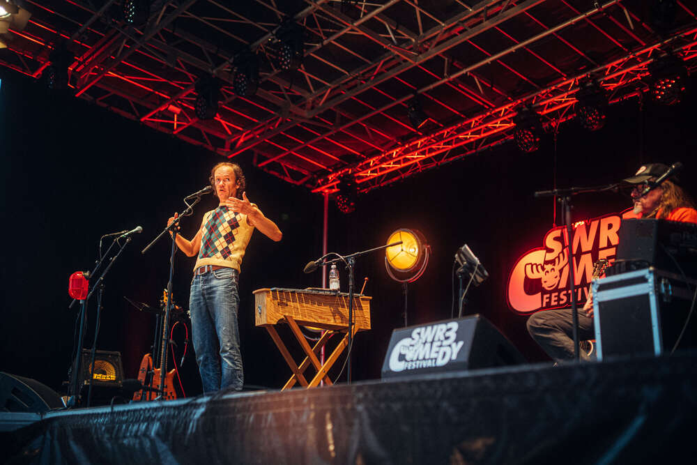 Olaf Schubert (Narmo Visuals)