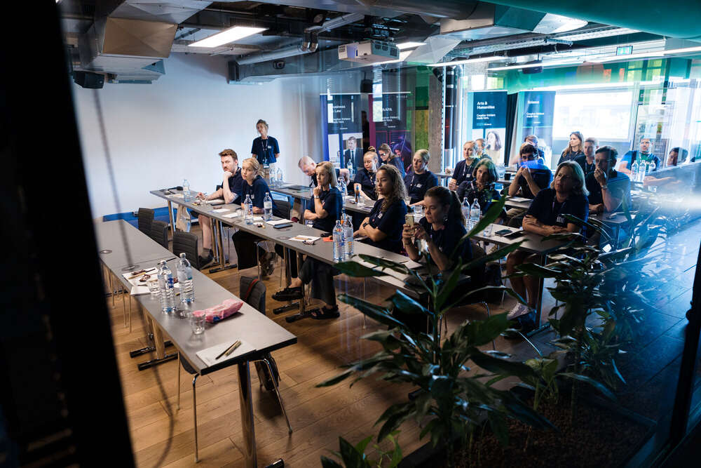 Videograf | Fotograf | Videographer | Photographer (Videograf | Fotograf | Videographer | Photographer)