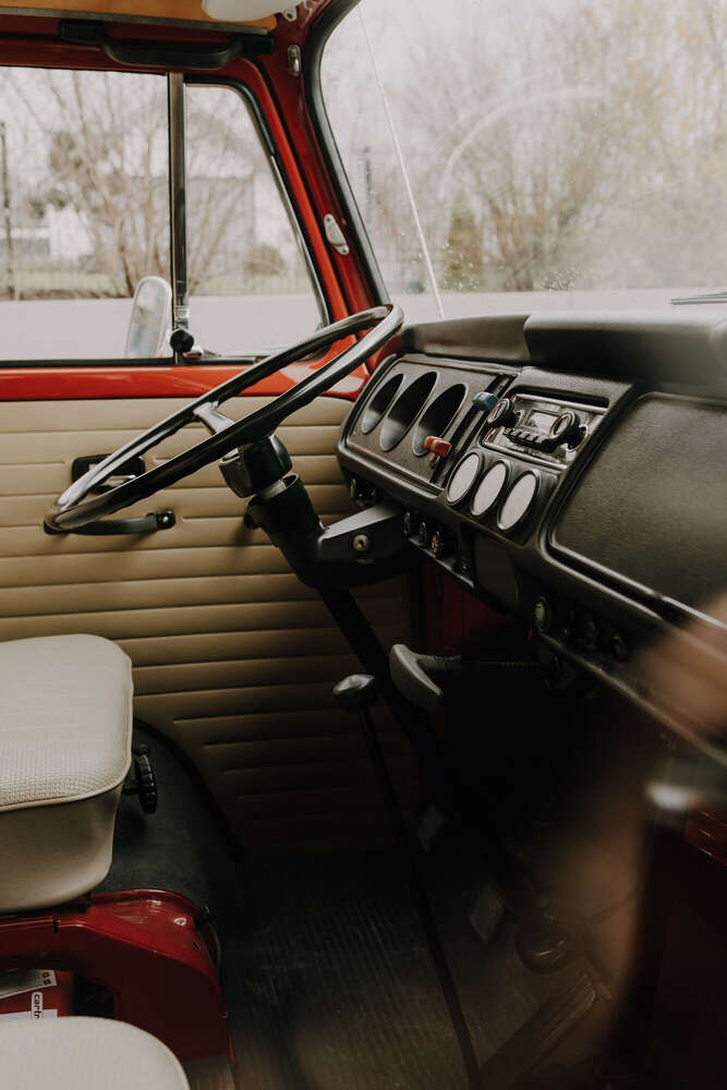 VW Bully Interior (Mario Scheibl Fotografie)