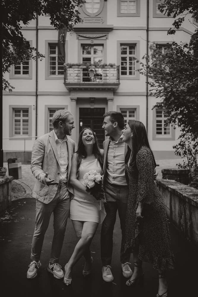 Hochzeit von Larissa und Jochen mit Trauzeugen (Anna macht Fotos)