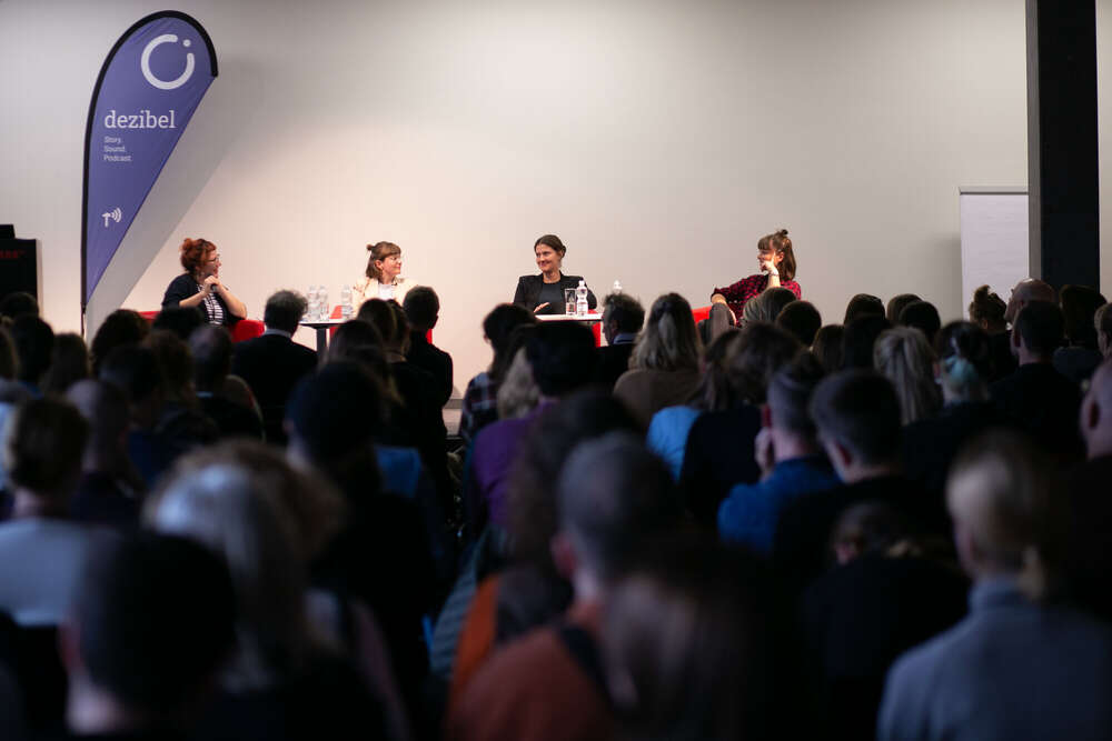 Pixxeria media (Pixxeria media)