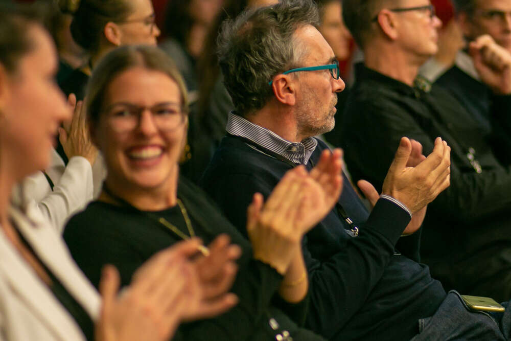 Pixxeria media (Pixxeria media)